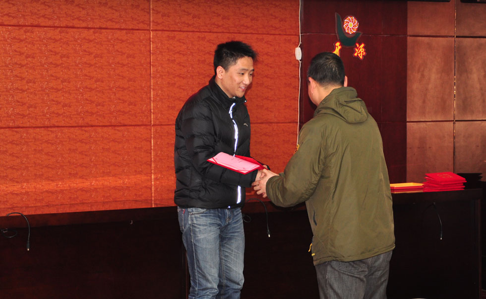 东升国际官网2014年度总结暨赞美大会11