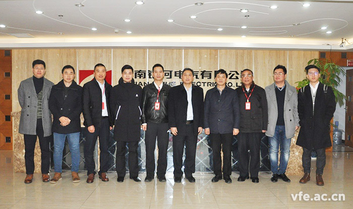 双方与会辅导合影 双方与会辅导合影