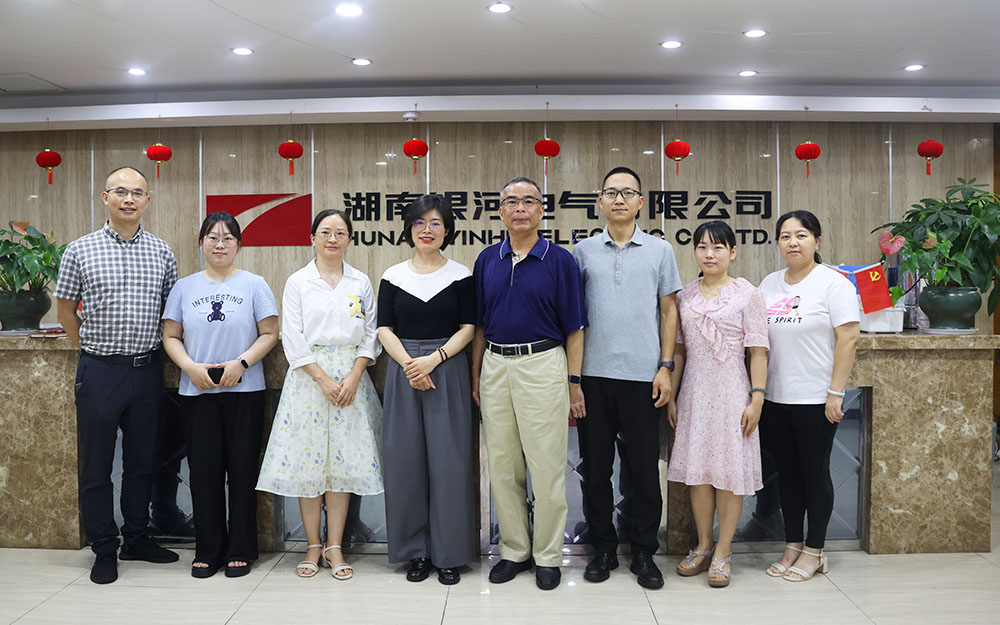 经开区人才局辅导莅临我司领导