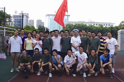 恒力长跑队，，，，，，6000M十强抢夺赛